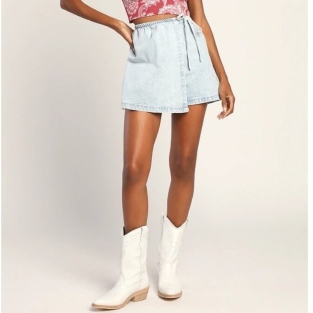INWT Blank NYC Tie Front Denim Skort Size 25